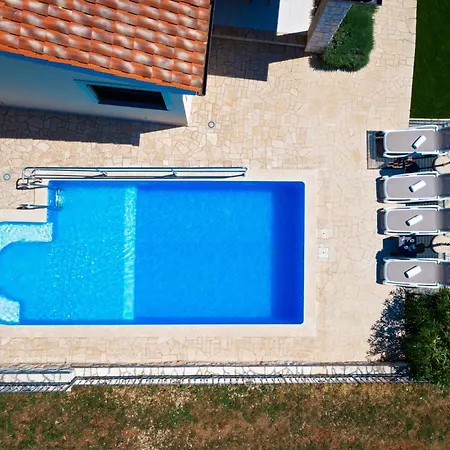 Сasa de vacaciones Bellavista Poletti Mit Pool Und Meerblick Višnjan