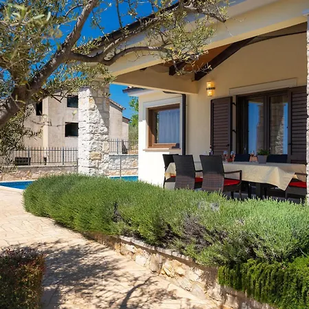 Сasa de vacaciones Bellavista Poletti Mit Pool Und Meerblick *
