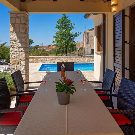 Vakantiehuis Bellavista Poletti Mit Pool Und Meerblick Višnjan