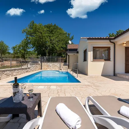 Bellavista Poletti Mit Pool Und Meerblick Višnjan